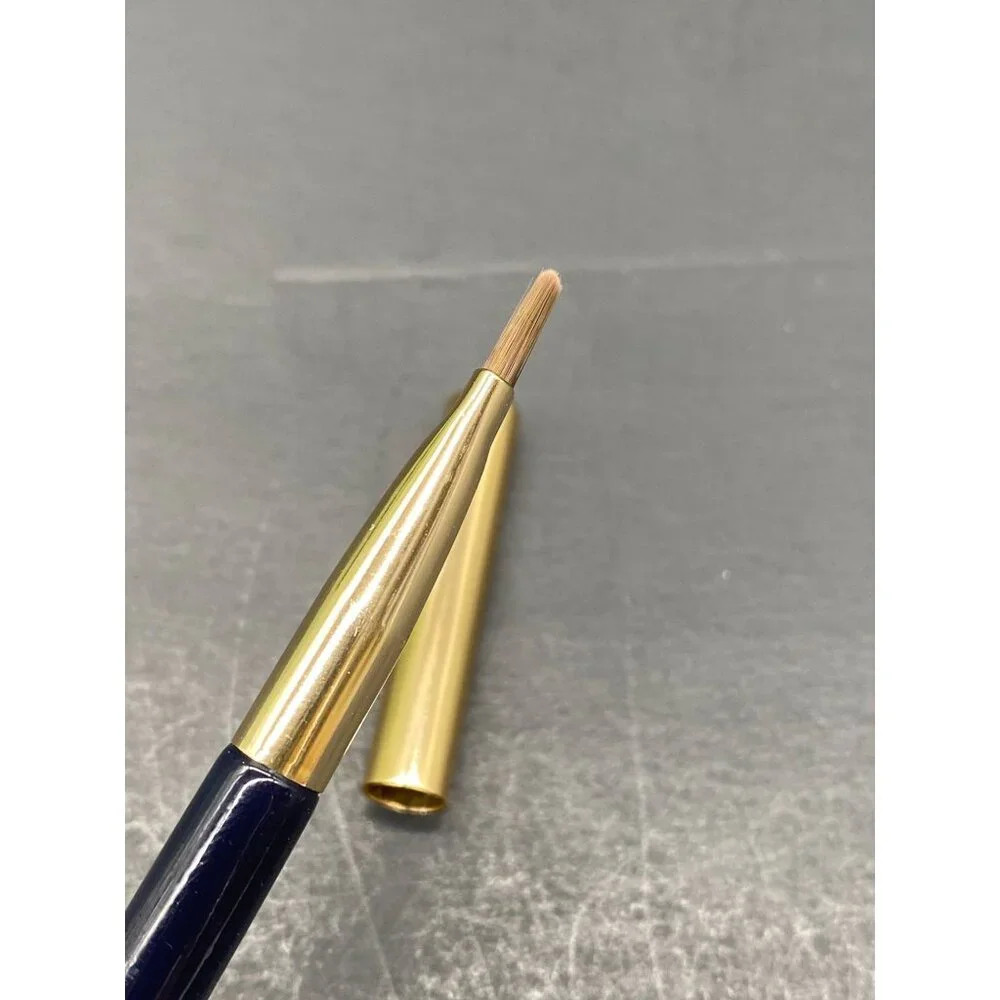 Estee Lauder Lip Brush 35 New. Authentic